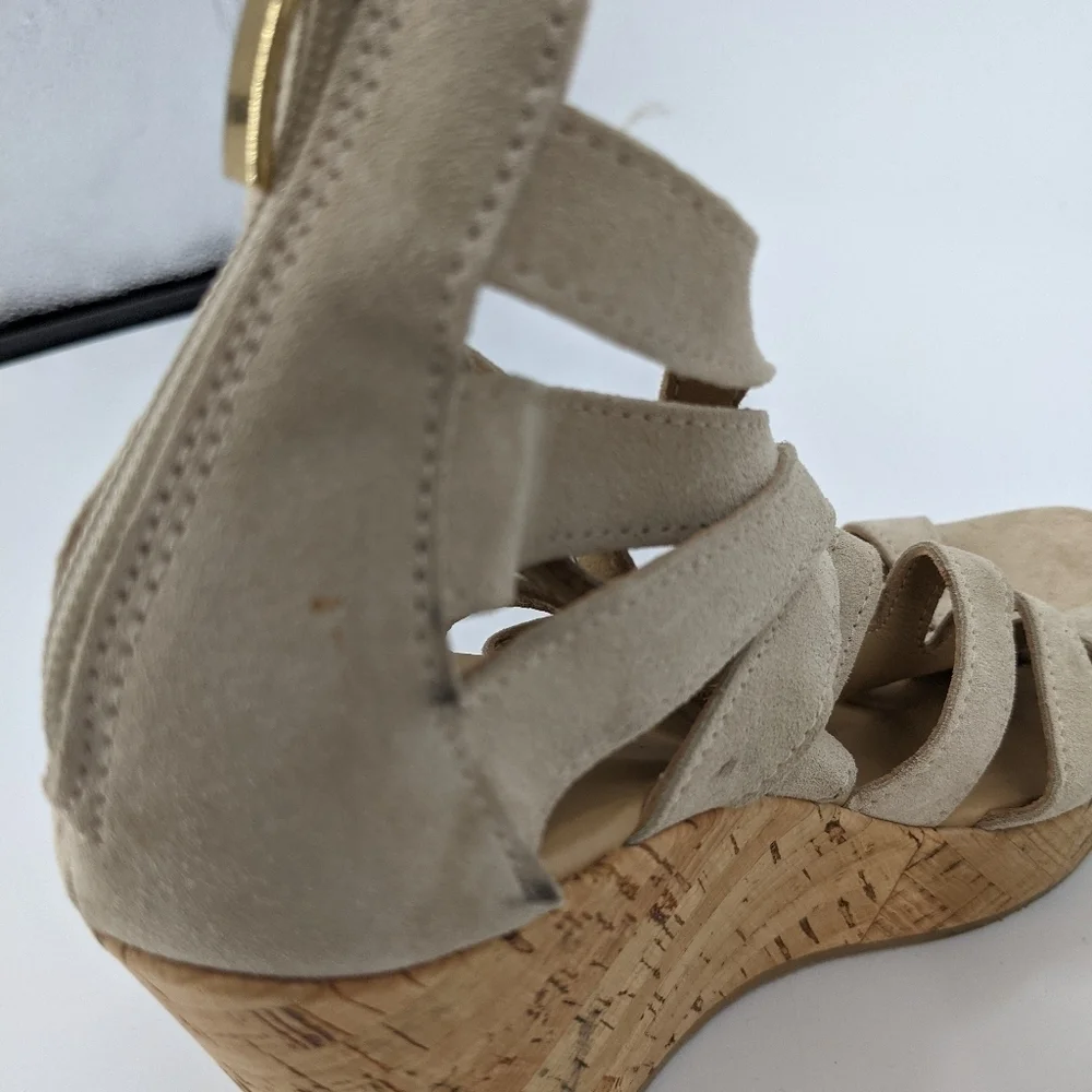 NWT CORDANI Suede Platform Wedge Sandals